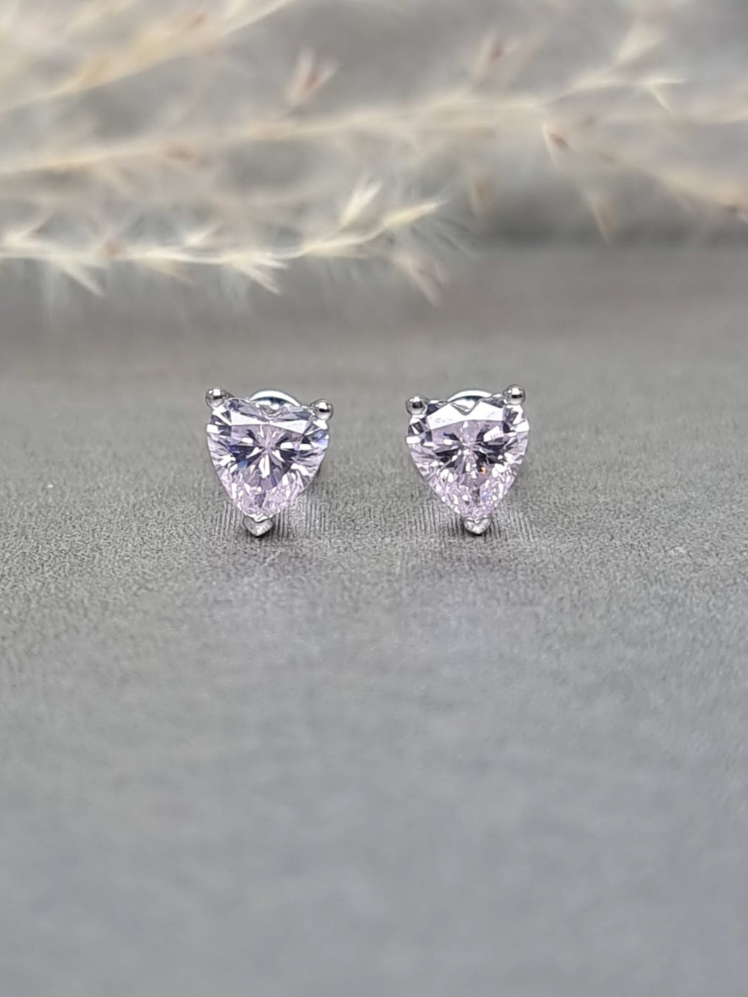 1.00ct/Ea Heart Shape Vivid Pink Diamond Simulant Earring