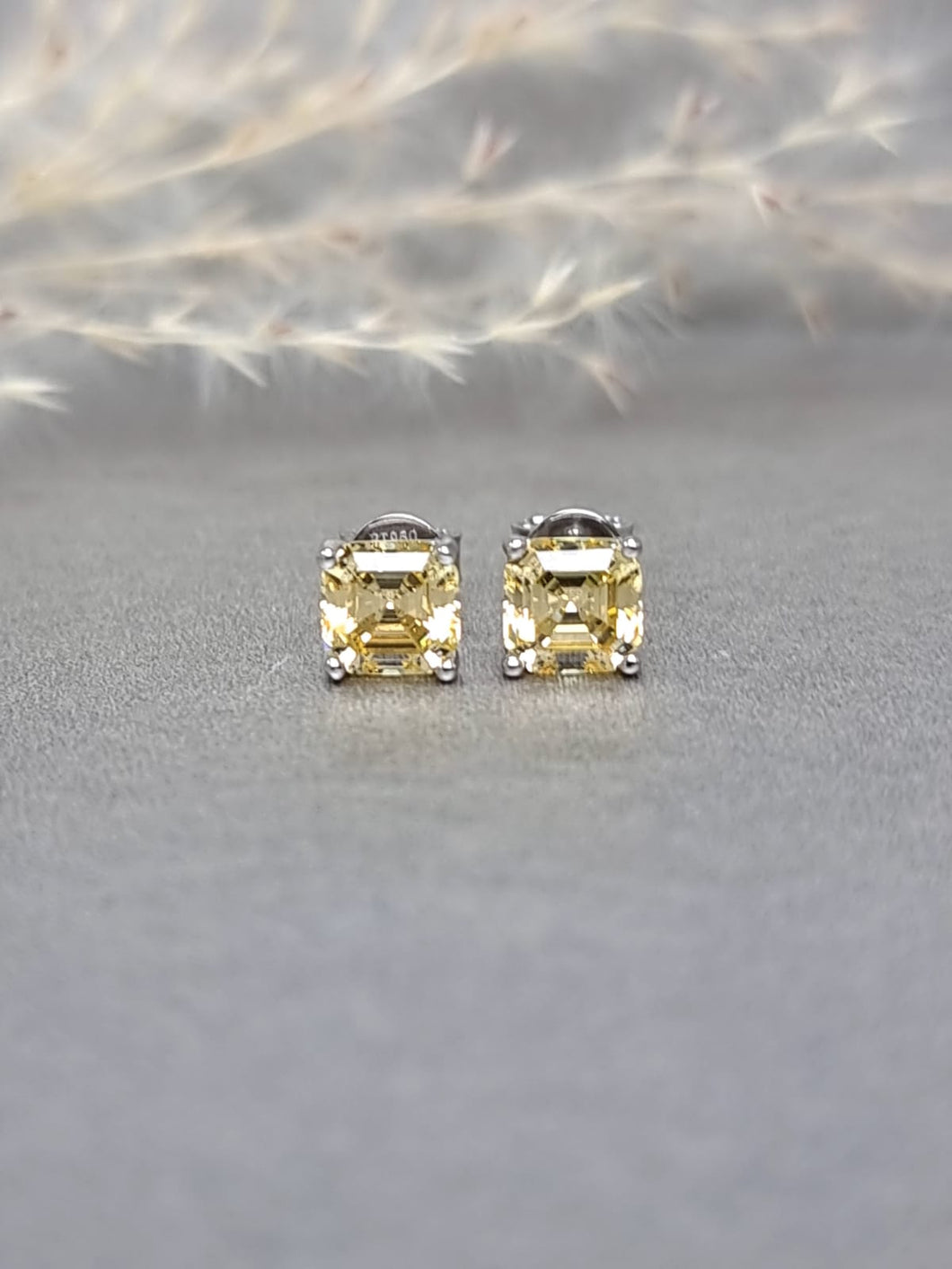 1.00ct/Ea Asscher Cut Vivid Yellow Diamond Simulant Earring